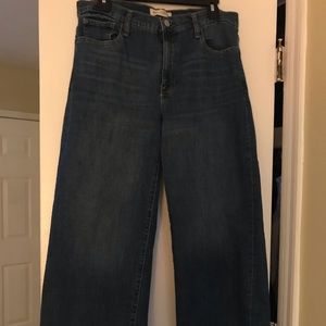 Wide legged jeans